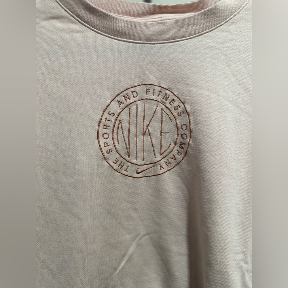 Nike Light Pink Crewneck Sweatshirt - Picture 3 of 5